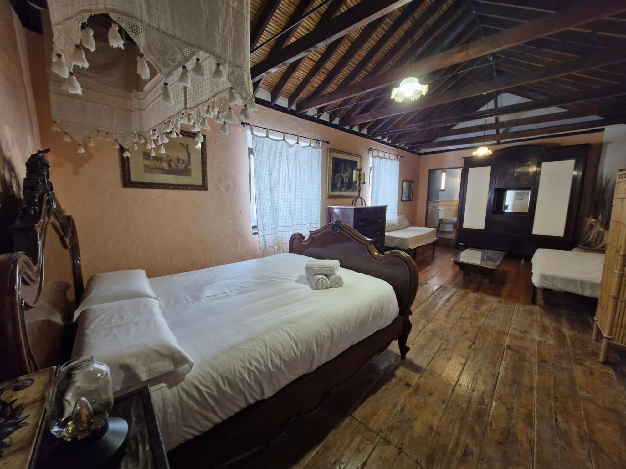 Hotel Rural Verde Oliva Comares エクステリア 写真